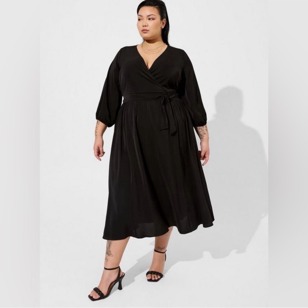 2 for $30 Torrid LBD black size 3 faux wrap dress pockets